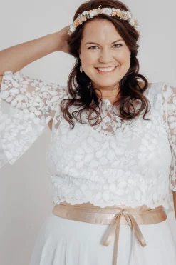 Blumenkranz im Vintage Stil mit Schleierkraut und Blüten in Rosé und Ivory><noscript><img width=