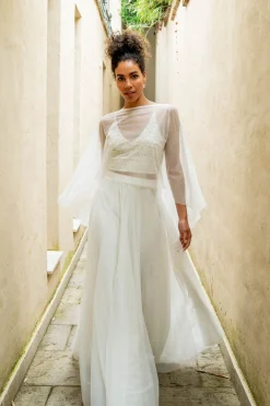 Braut Cape aus Softtüll mit Schleppe – Niamh><noscript><img width=