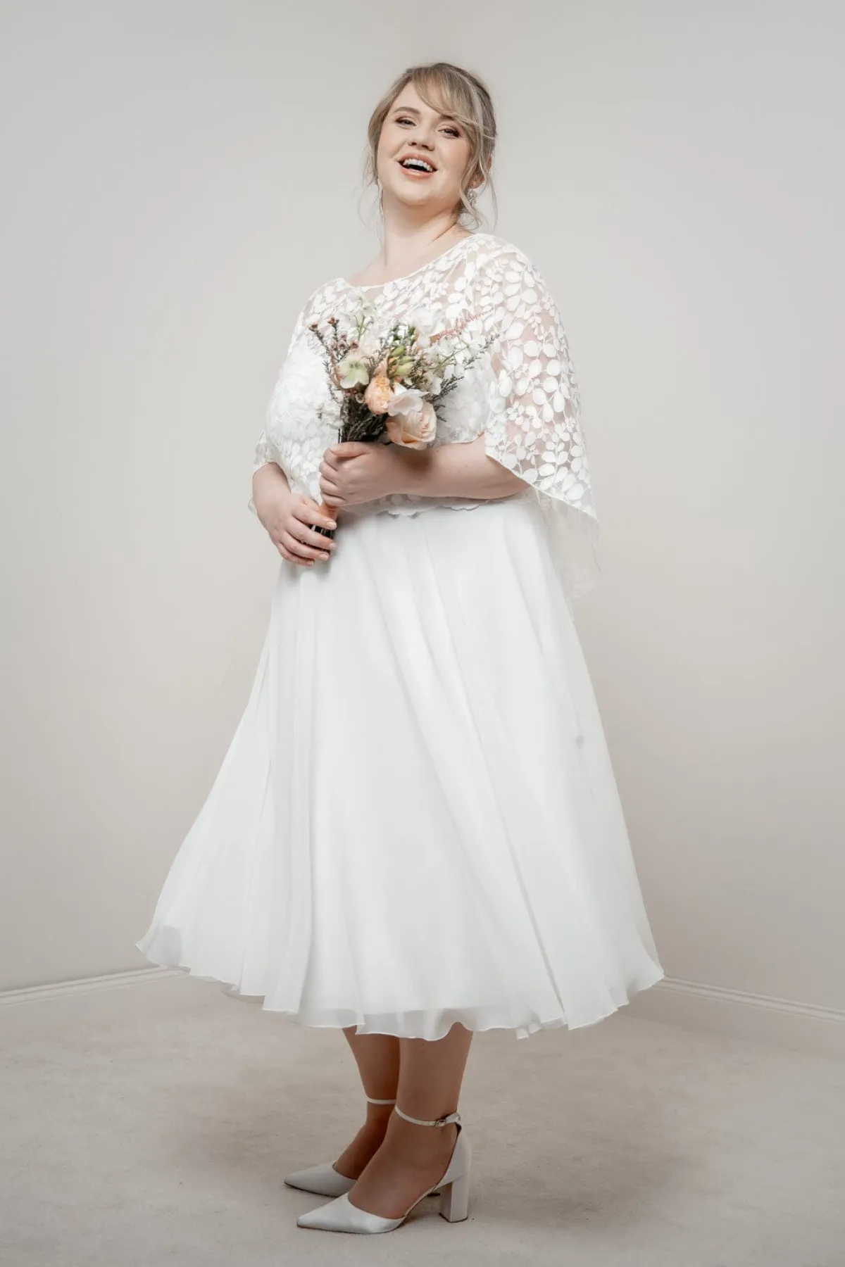 Braut Chiffonrock in Ivory – Emmi Curvy>noni Best