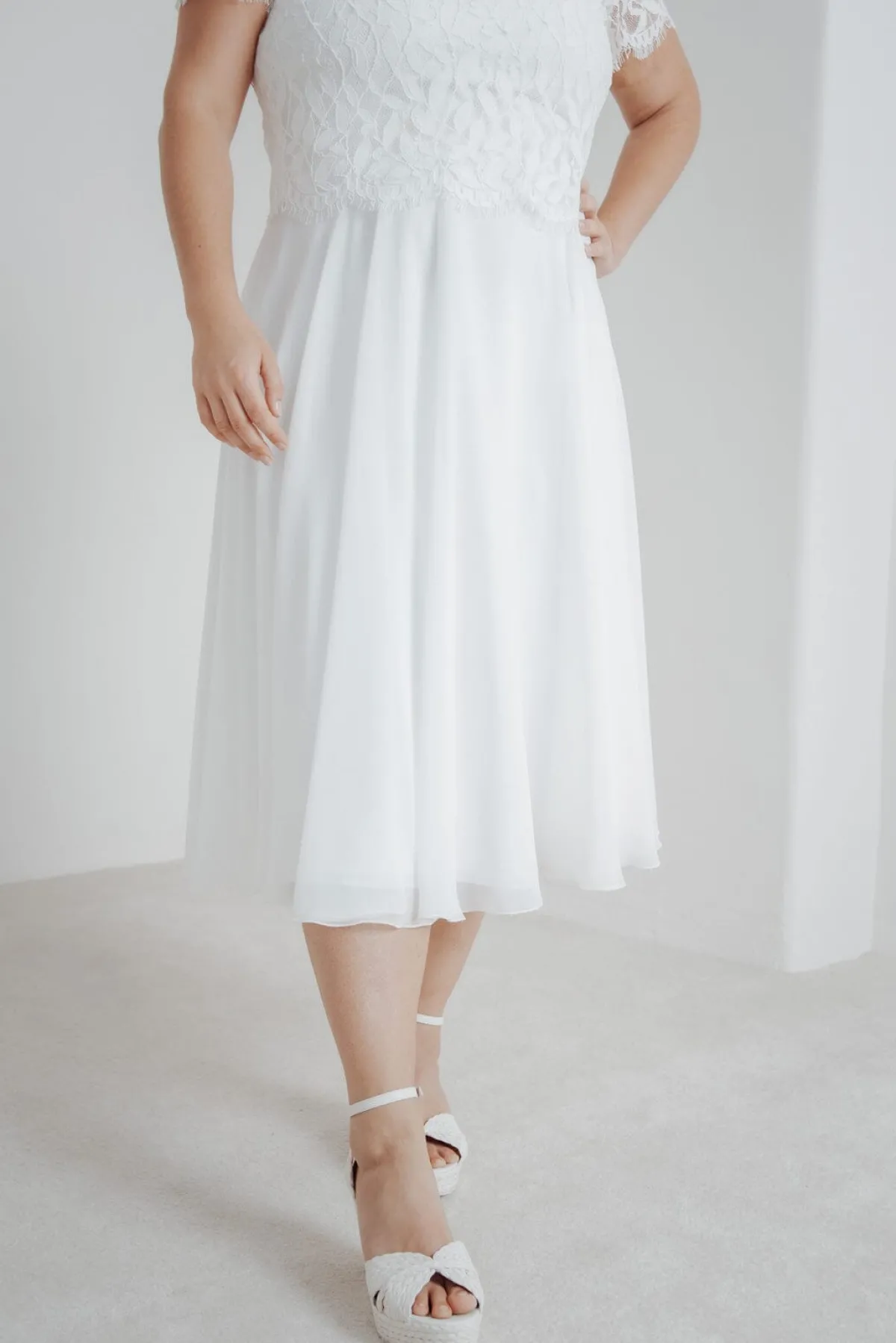 Braut Chiffonrock in Ivory – Emmi Curvy>noni Best