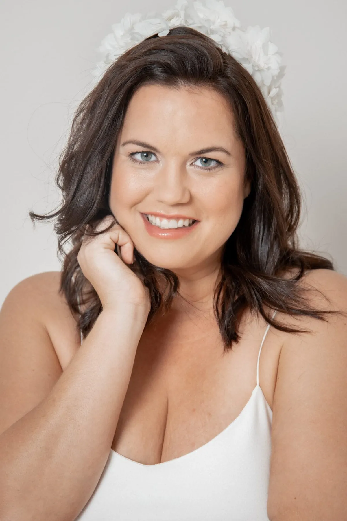 Braut Haarreif mit Organdy-Blüten in Ivory>Carla Hot