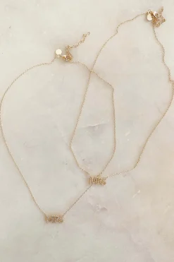 Braut Halskette mit Kristall-Anhänger "MRS">Untamed Petals