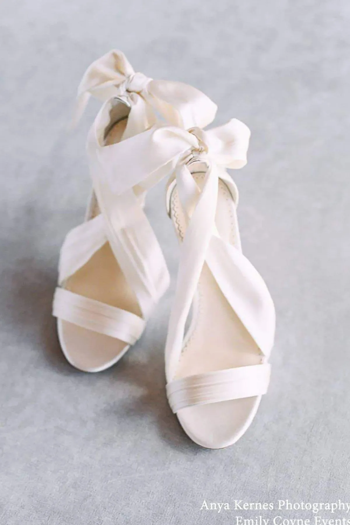 Braut High Heels mit Seidenband und Schleife – Kate Shoes>Bella Belle New