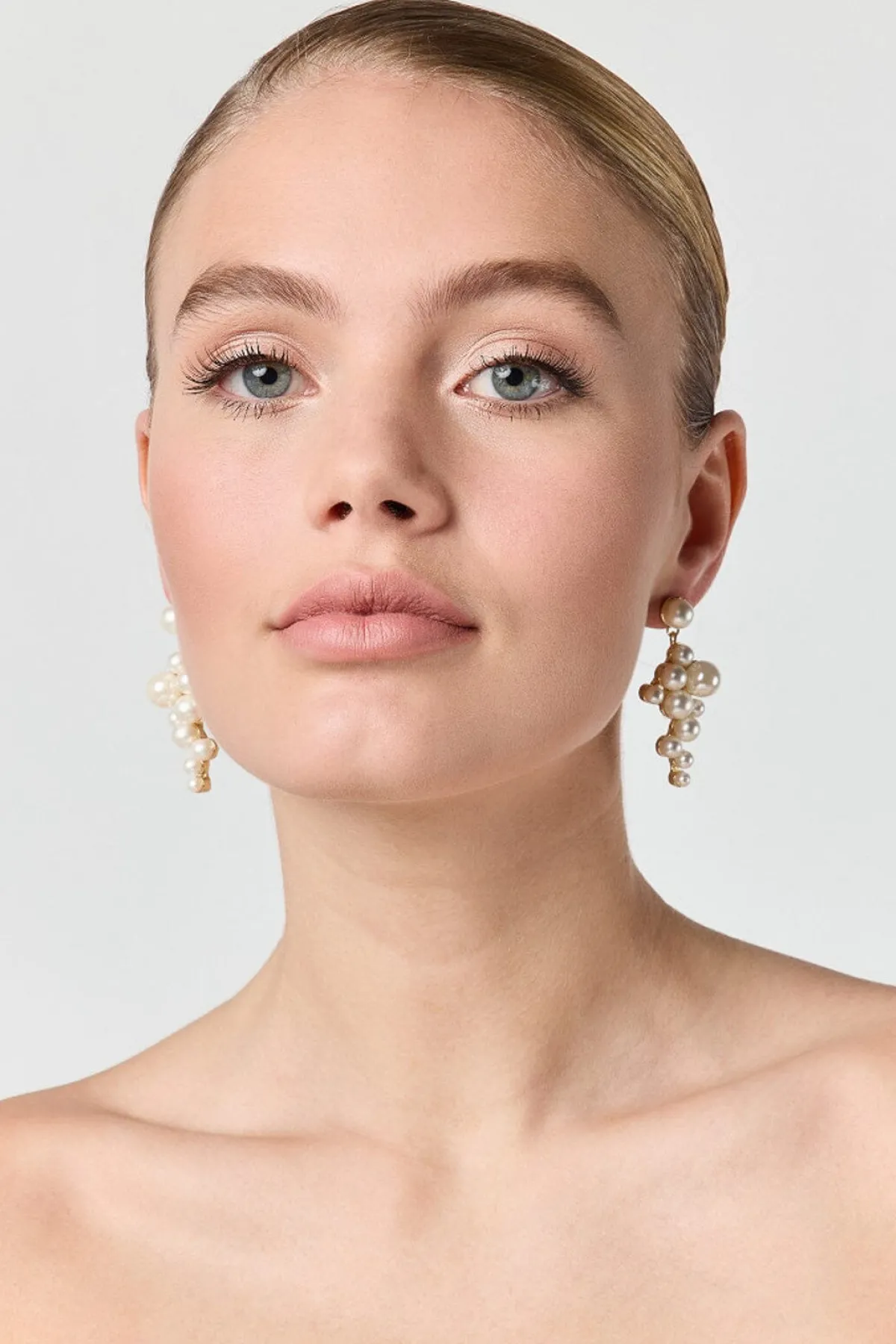 Braut Ohrstecker mit Perlenanhänger>Poirier Hot