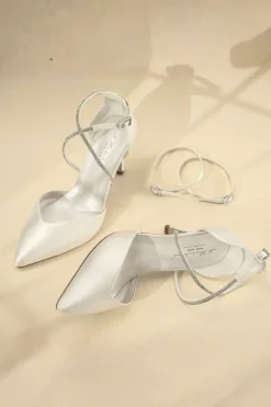 Braut Pumps mit funkelndem Riemen – Marielle Ivory Satin | G.Westerleigh><noscript><img width=