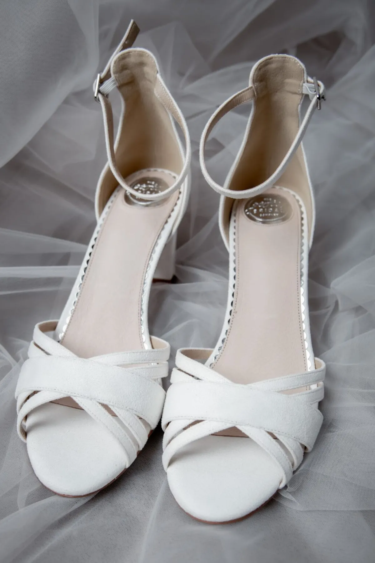 Braut Sandale aus Velours – Frankie | The>Perfect Bridal Company Sale