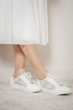 Braut Sneakers mit Spitze – Oakley | The>Perfect Bridal Company Online