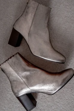 Braut Stiefelette aus Metallic-Leder - Giselle Gold><noscript><img width=