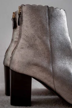 Braut Stiefelette aus Metallic-Leder - Giselle Gold><noscript><img width=