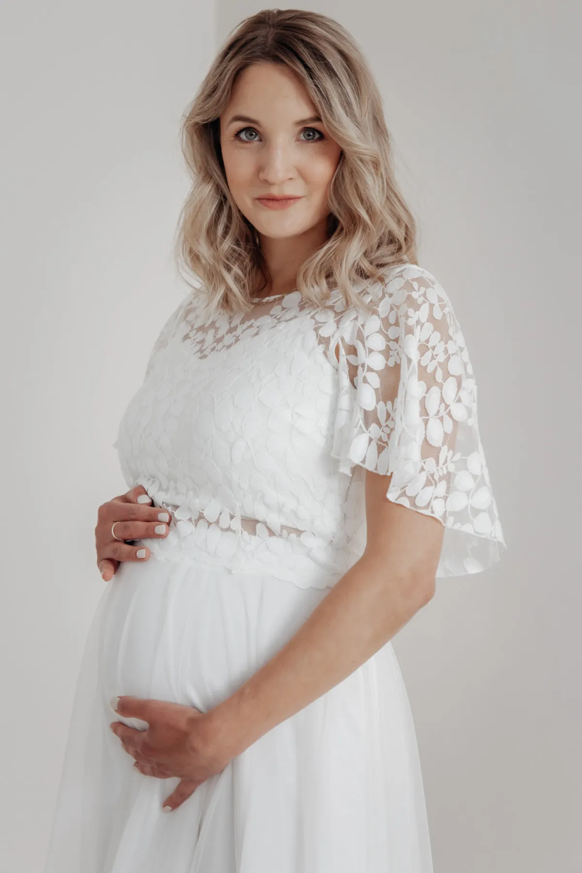 Braut Top aus Botanikspitze mit weiten Flügelärmeln – Lucy>noni Hot