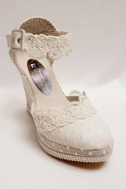 Braut Wedges mit Spitzenborten und Pünktchentüll - Lucy><noscript><img width=