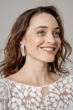 Creolen mit doppeltem Perlen-Hoop>design by Conception Sale