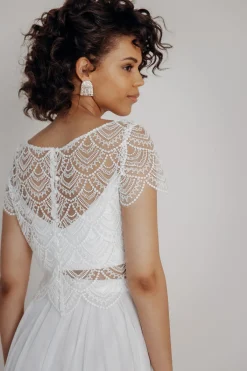 Crop Top für die Braut mit dünnen Trägern in Ivory – Corie crop><noscript><img width=