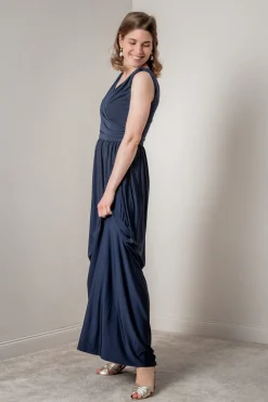 Dunkelblaues Brautjungfernkleid |><noscript><img width=