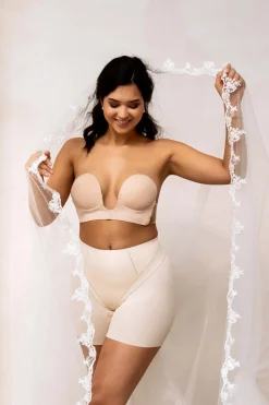 Figurformende Shorts in Beige – Dream Shaper Short><noscript><img width=