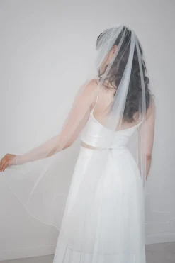 Fingertip-Schleier aus Tüll in Ivory>Weise