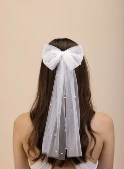 Große Tüllschleife mit Kunstperlen | The>Perfect Bridal Company Online