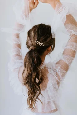 Haarspange mit Perlen-Pavé-Fassung "Love">Untamed Petals Outlet