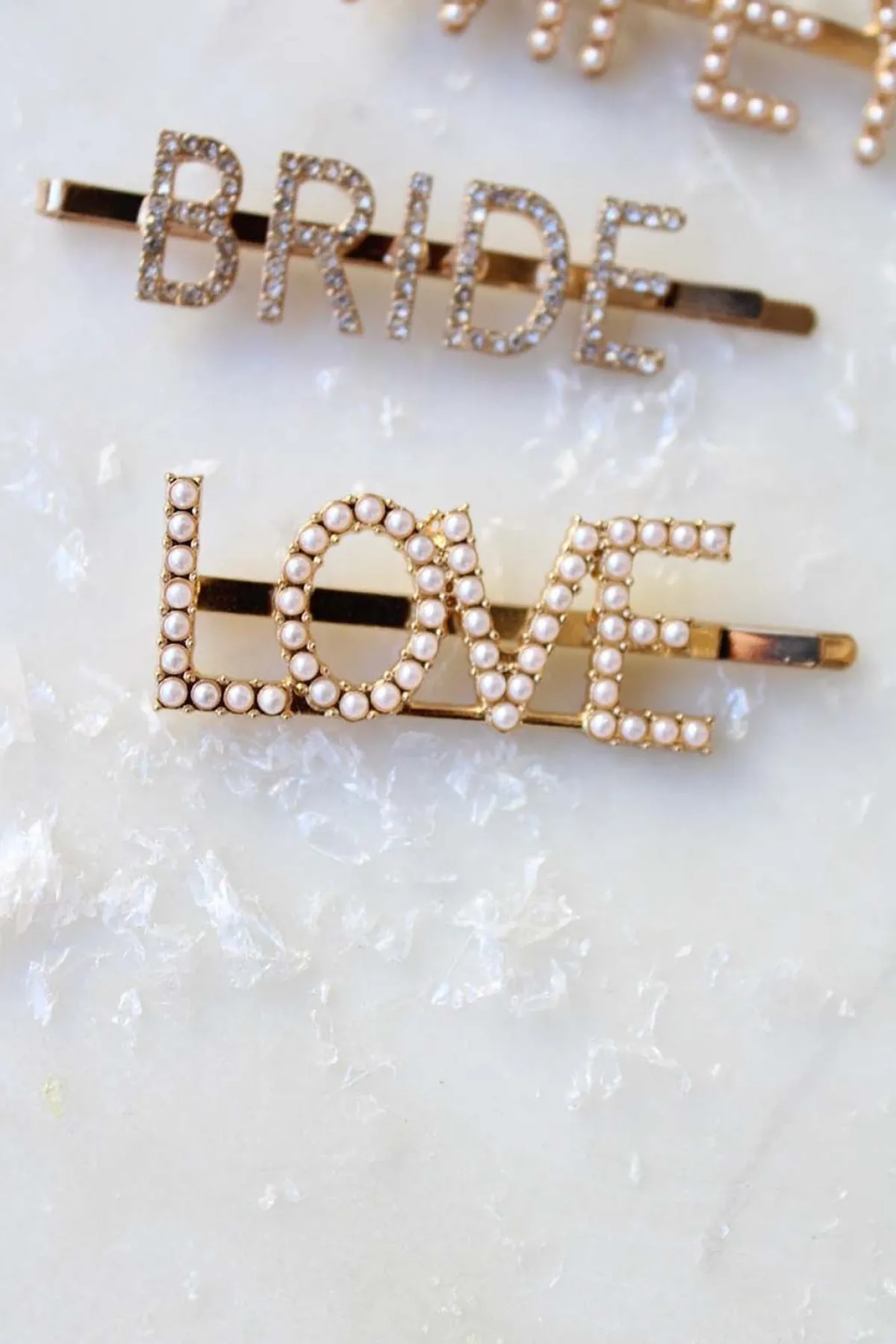 Haarspange mit Perlen-Pavé-Fassung "Love">Untamed Petals Outlet