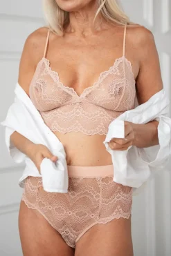 High-Waist Spitzenslip in Nude><noscript><img width=