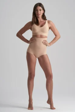 Invisible High Waist Brief Beige –><noscript><img width=