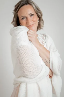 Ivoryfarbene Braut Stola aus Strickmix>forever & eva Discount