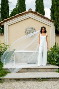 Kathedralen-Schleier aus Softtüll in Ivory>Poirier Outlet