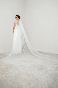 Kathedralen-Schleier aus Softtüll in Ivory><noscript><img width=