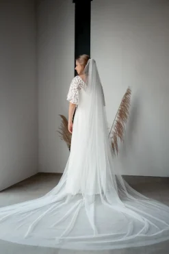 Kathedralen-Schleier aus Softtüll in Ivory><noscript><img width=