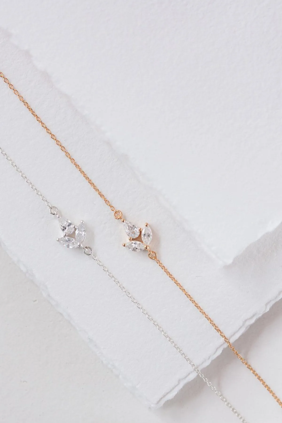 Ketten-Armband mit Kristall-Anhänger - Simply Gorgeous>Juvelan Best