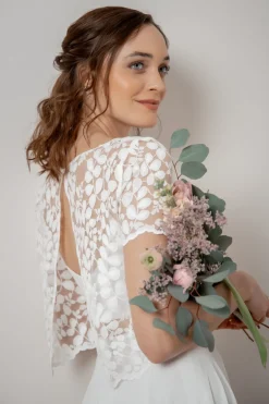 Kurzarm-Braut Top aus Blätterspitze – Aza>noni New