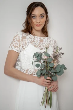 Kurzarm-Braut Top aus Blätterspitze – Aza>noni New