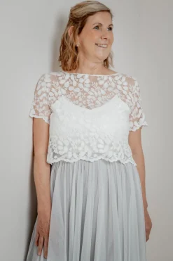 Kurzarm-Braut Top aus Blätterspitze – Aza><noscript><img width=