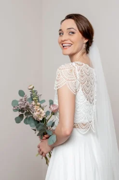 Kurzarm-Braut Top aus Vintage-Spitze – Niah><noscript><img width=