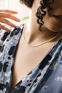 Kurze Halskette mit Süßwasserperlen – Pearl Necklace><noscript><img width=