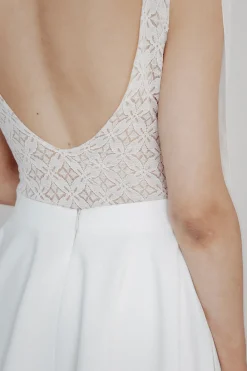 Kurzer Tellerrock für das Standesamt – Kalea><noscript><img width=