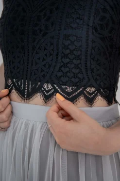 Kurzes Boho Top mit Bogenkante – Calista Cropped Black>noni Discount