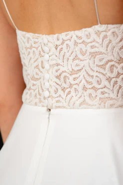 Kurzes Brautkleid mit dünnen Trägern – Junia noni One><noscript><img width=