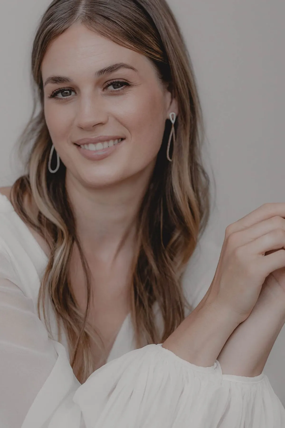 Lange Kristall-Ohrhänger in Tropfenform – Felicity>Juvelan Discount