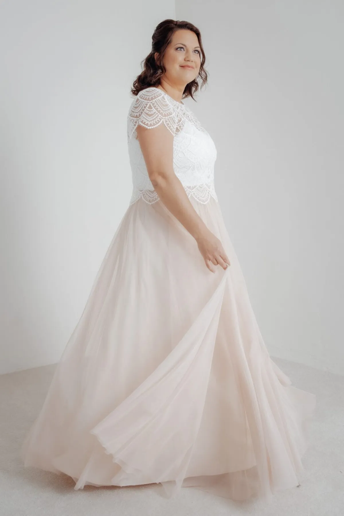 Langer Braut Rock aus fließendem Softtüll in Blush – India Curvy>noni