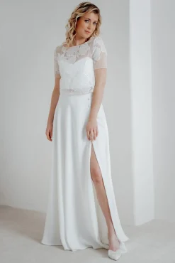 Langer Braut Rock mit Schlitz und Zierknöpfen – Eira><noscript><img width=