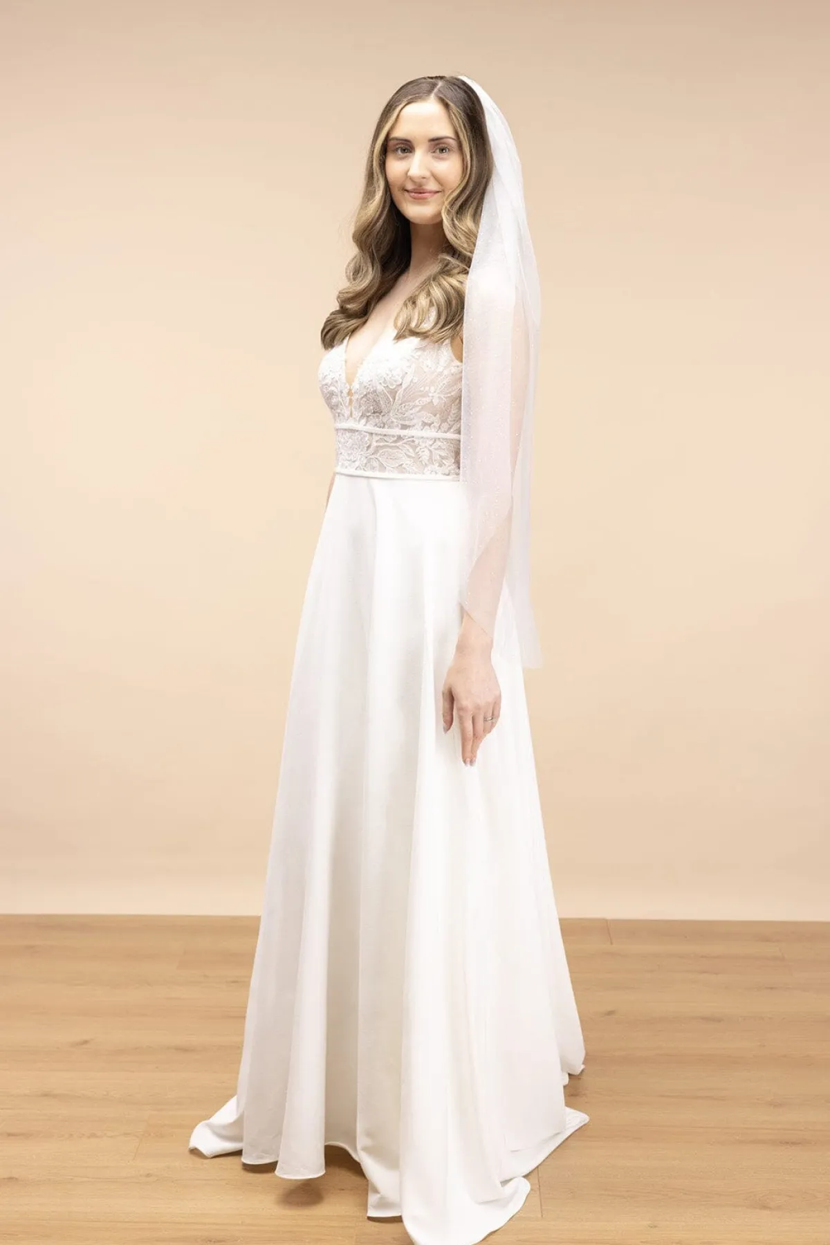 Langer, verzierter Schleier | The>Perfect Bridal Company Hot