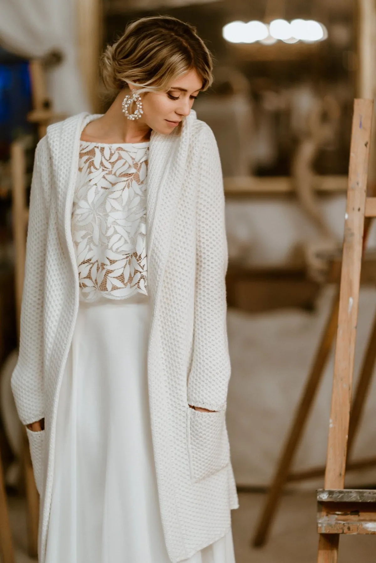 Leichter Brautmantel aus Strick mit Kapuze in Ivory>Zoe Ona Online