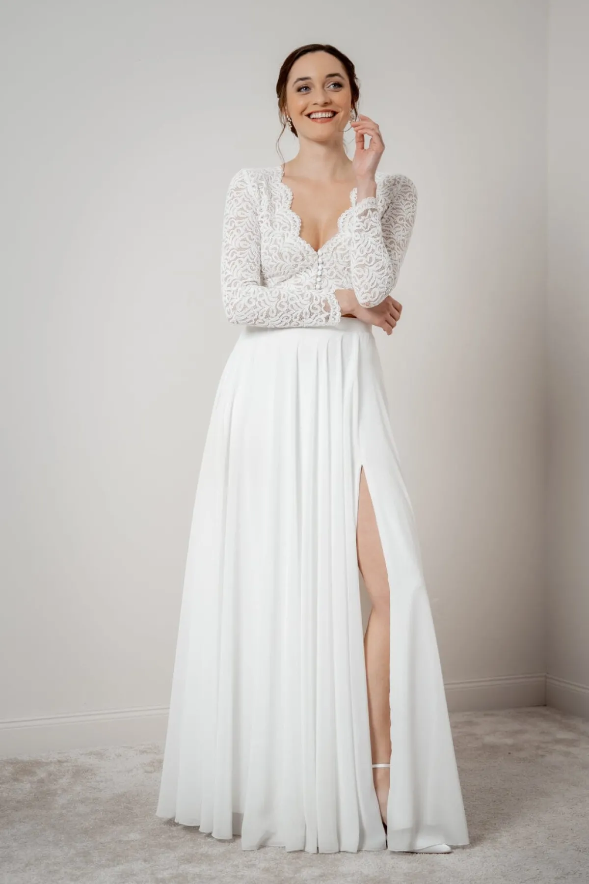 Maxi-Braut Rock in Ivory mit Beinschlitz – Jona>noni New