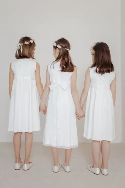 Mädchenballerinas mit Glitzerschnalle – Binx Ivory Satin><noscript><img width=