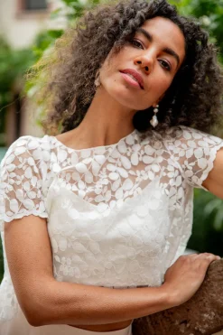 Ohrhänger mit großen Perlen – Saltwater Drops><noscript><img width=