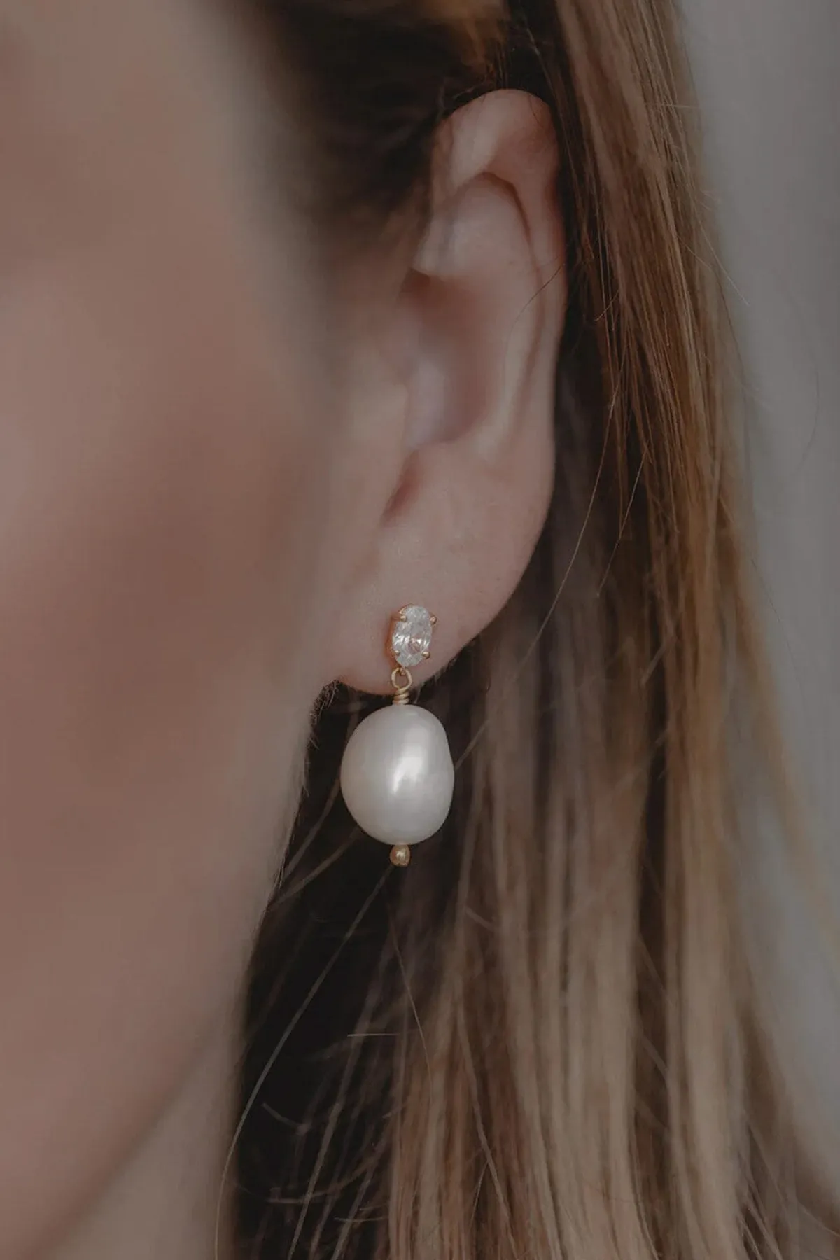 Ovale Kristallstecker mit Perlenanhängern – Joelle>Juvelan Sale