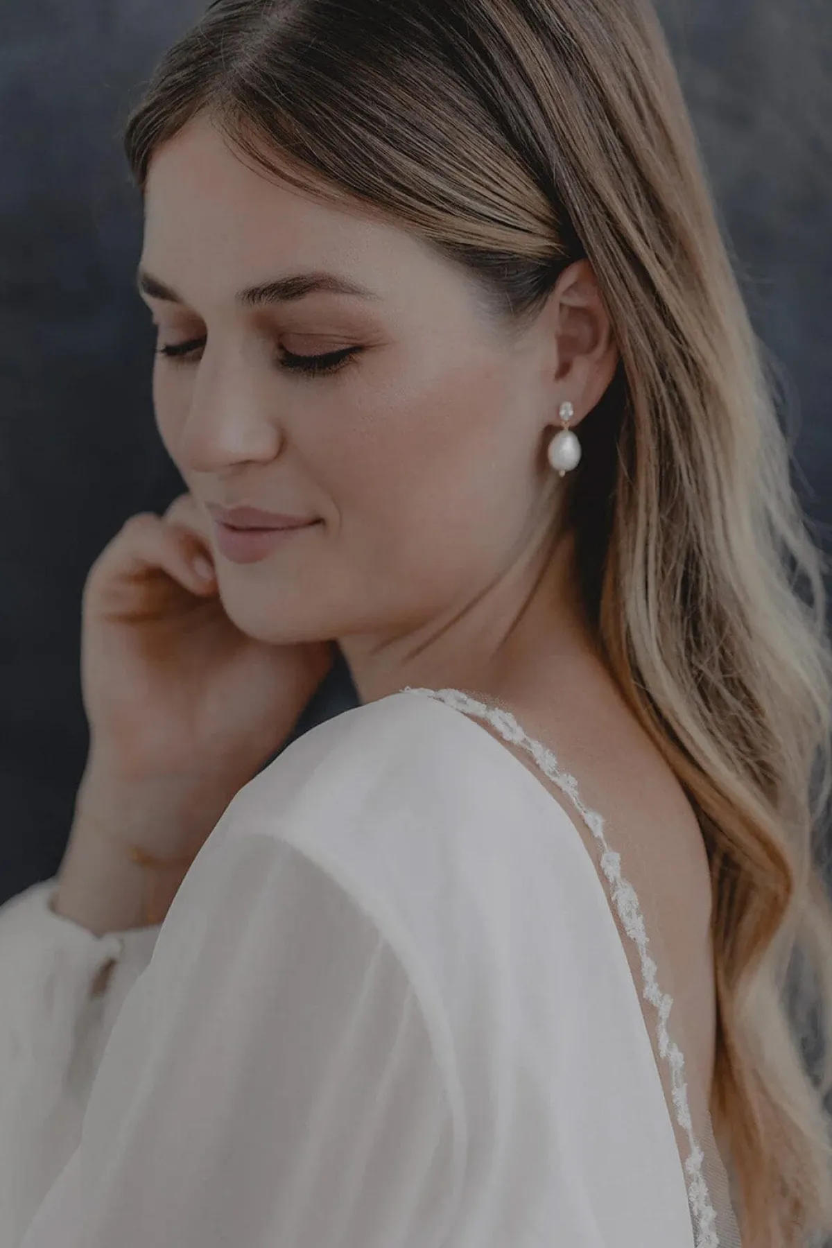 Ovale Kristallstecker mit Perlenanhängern – Joelle>Juvelan Sale