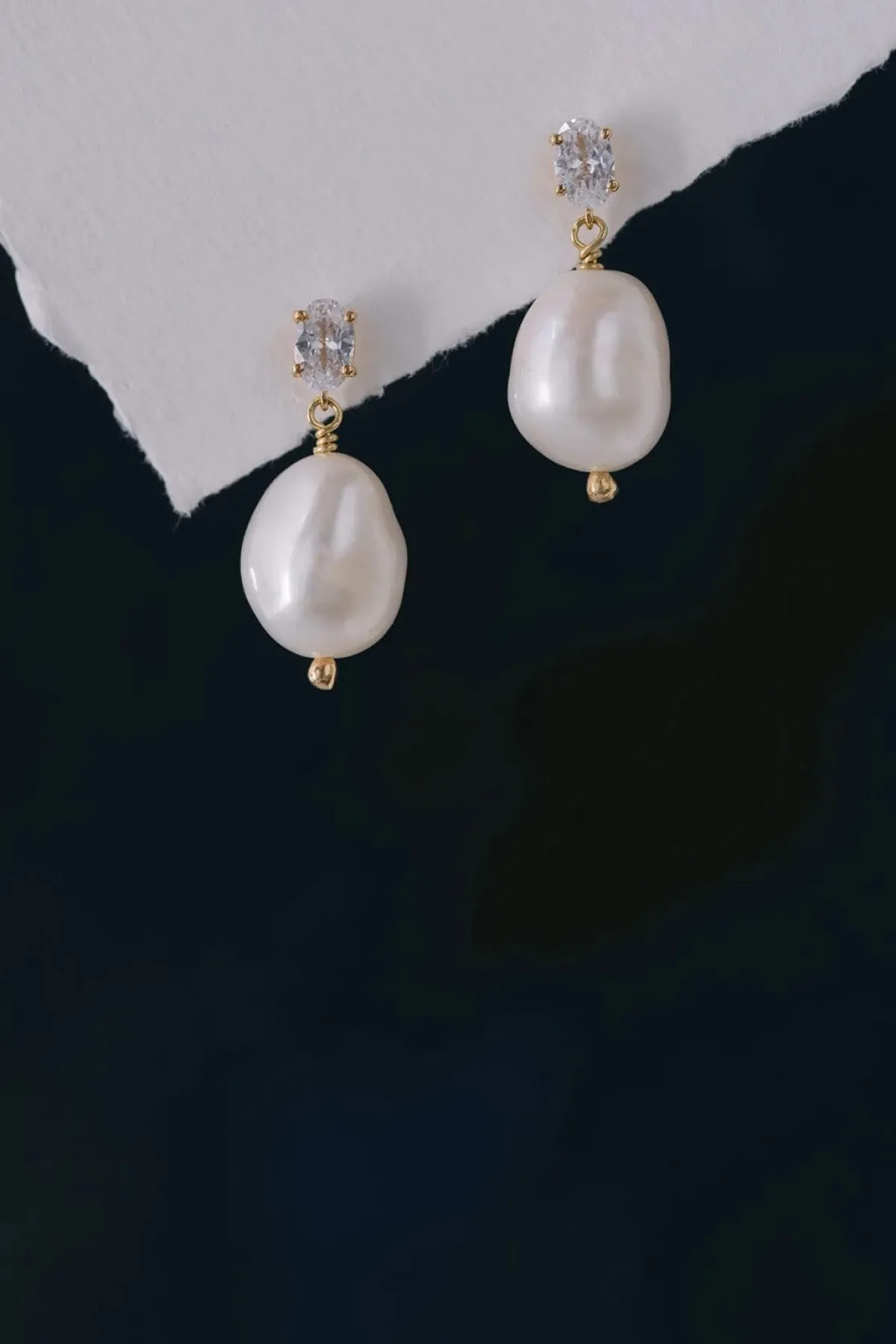 Ovale Kristallstecker mit Perlenanhängern – Joelle>Juvelan Sale