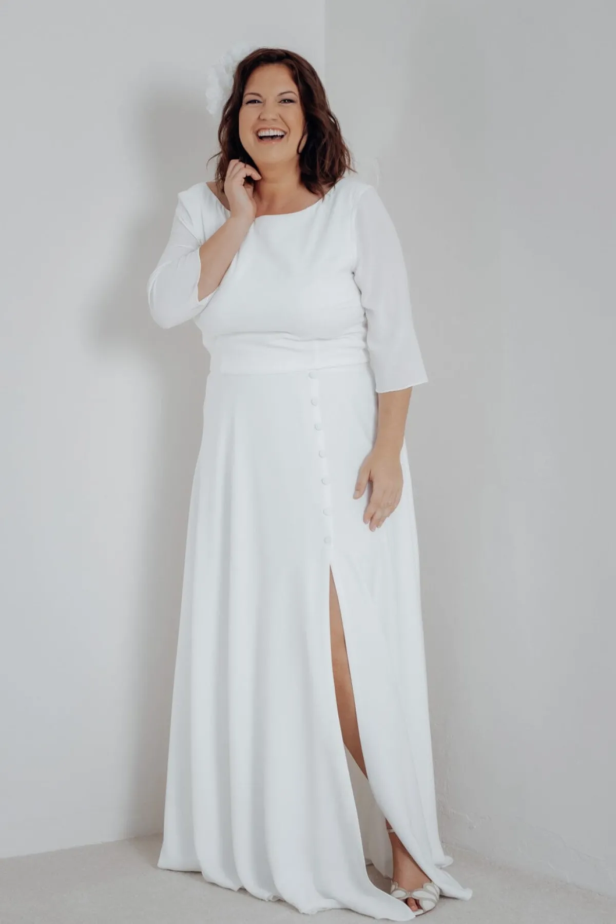 Plus Size Braut Rock mit Schlitz und Zierknöpfen – Eira Curvy>noni Discount